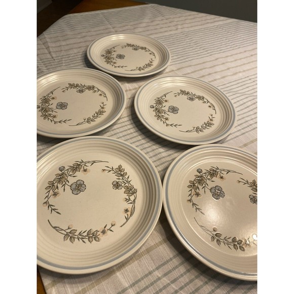Set of 5 The Cellar for Macy’s Blue & Peach Floral Dessert Plates Japan FW1239 - Picture 2 of 12